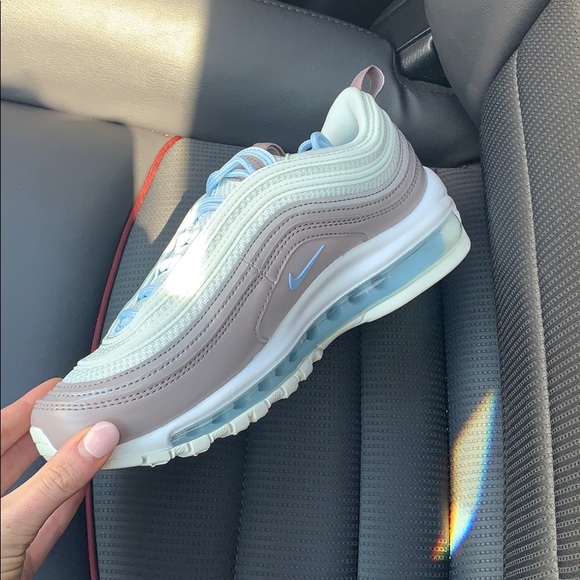 Nike Shoes - Nike Air Max 97